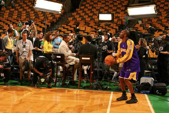 尽管比赛以 尽管比赛以