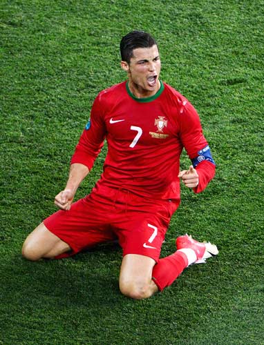 荣誉继续奋 荣誉继续奋